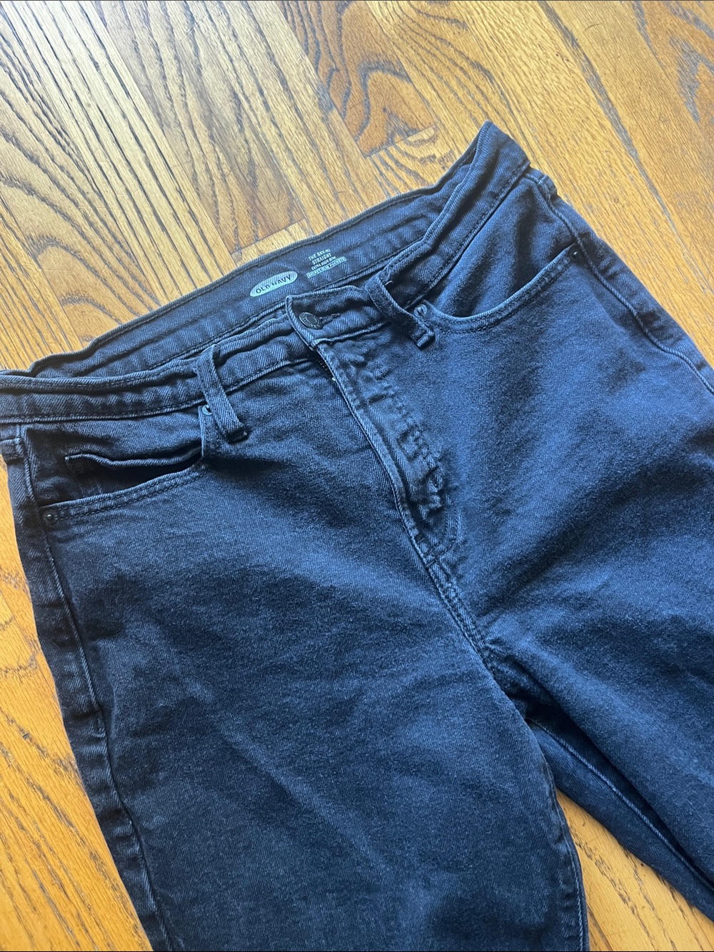 Old Navy Sky High-Rise faded black Women’s Jeans